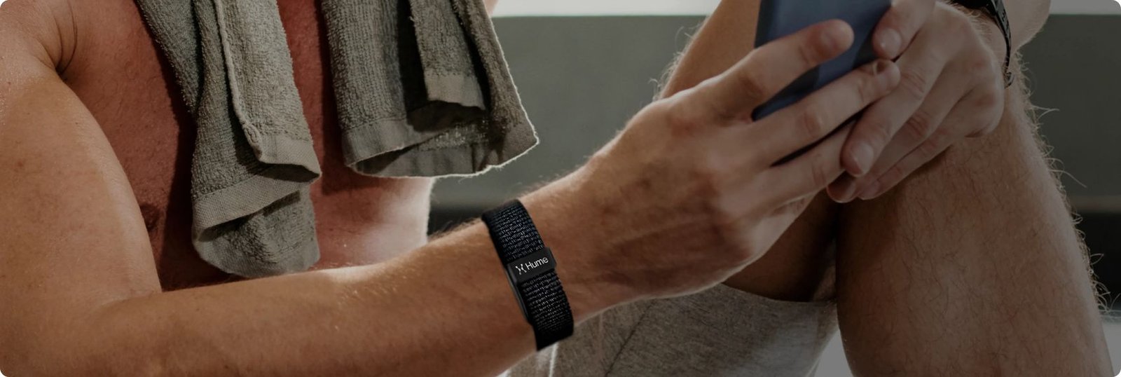 Hume Band 2.0 im Alltag getragen